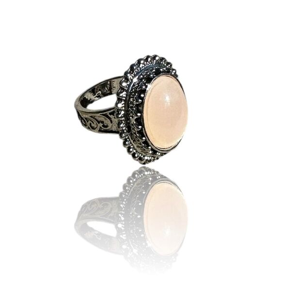 NEW Oval Peach Pink Cream Rose Quartz Vintage-inspired Silver Art Deco Ring Sz 9 - Picture 1 of 13